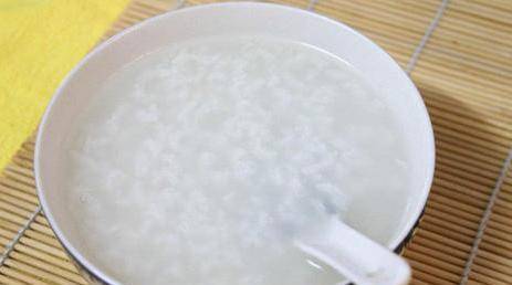 缺乏营养|除白粥要少吃之外，这“3种”食物也尽量少吃，你知道吗