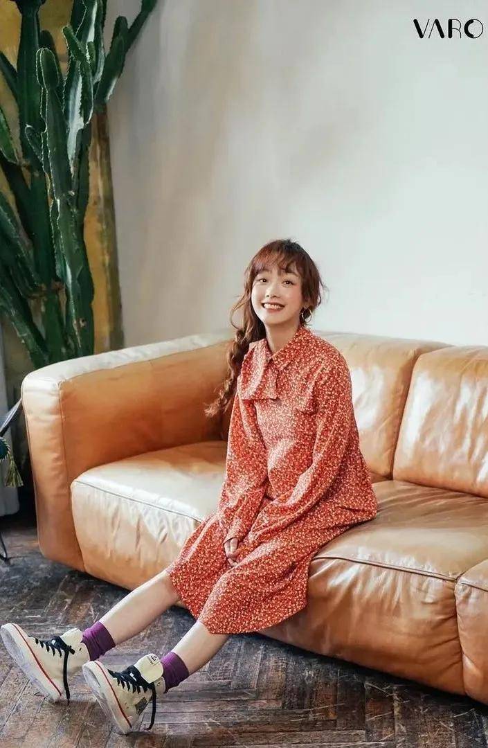 智英圈|ins一夜吸粉300W，27岁韩国“初恋脸”火出圈了！网友：我沦陷了