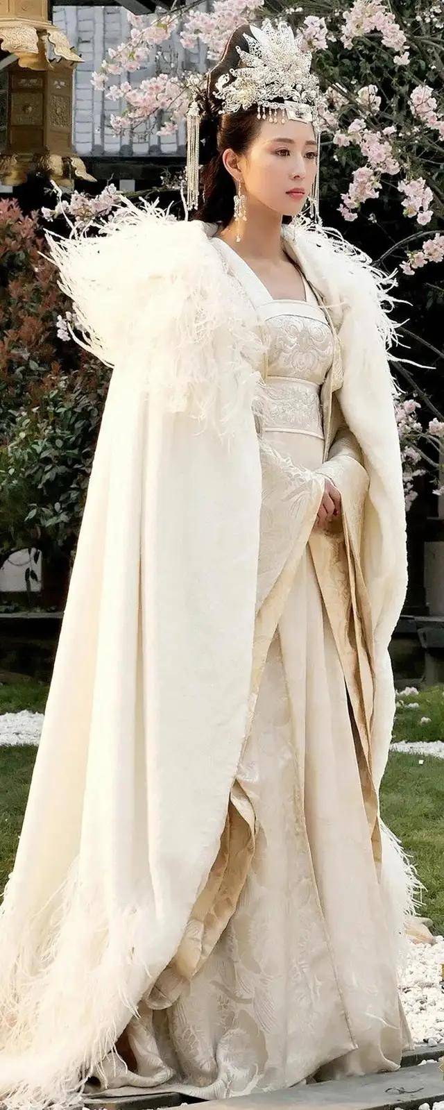 角色|那些惊艳了时光的古装角色，朱茵美，巩俐仙，杨幂造型满分