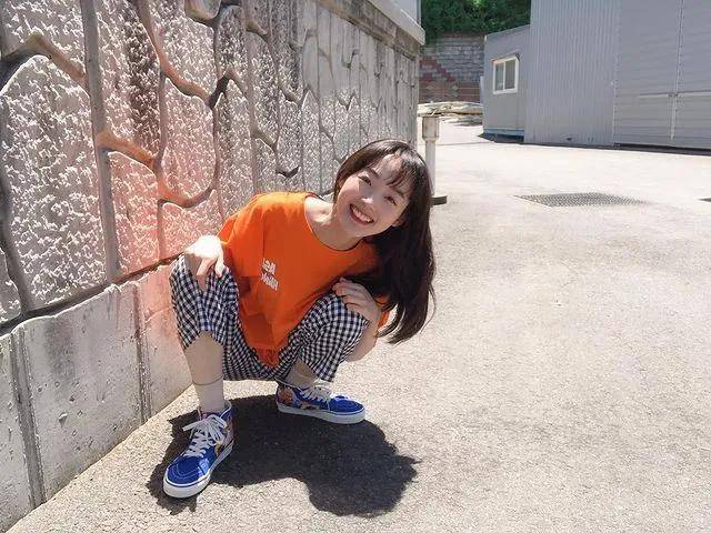 智英圈|ins一夜吸粉300W，27岁韩国“初恋脸”火出圈了！网友：我沦陷了