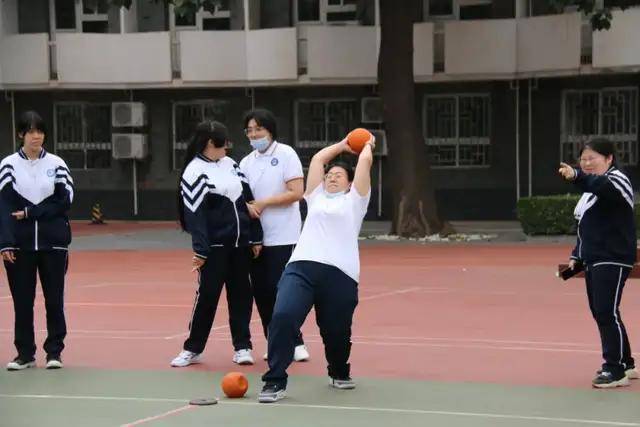 北京市信息管理学校秋季田径运动会隆重举行