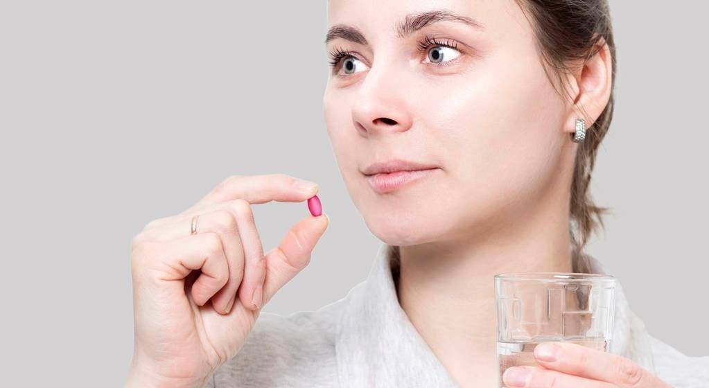 治疗|经常感觉反酸和烧心？可能是胃食管反流症，应该怎么治疗呢？