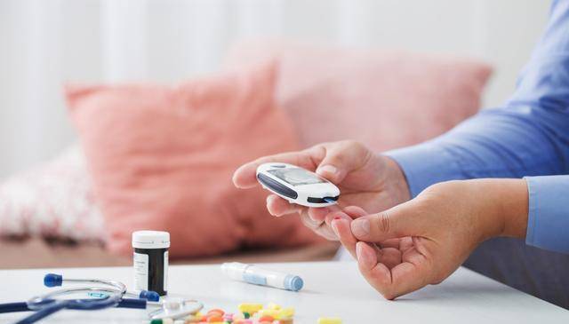 生活|空腹血糖正常上限是6.1，但是大于5.5时，就要积极预防糖尿病了