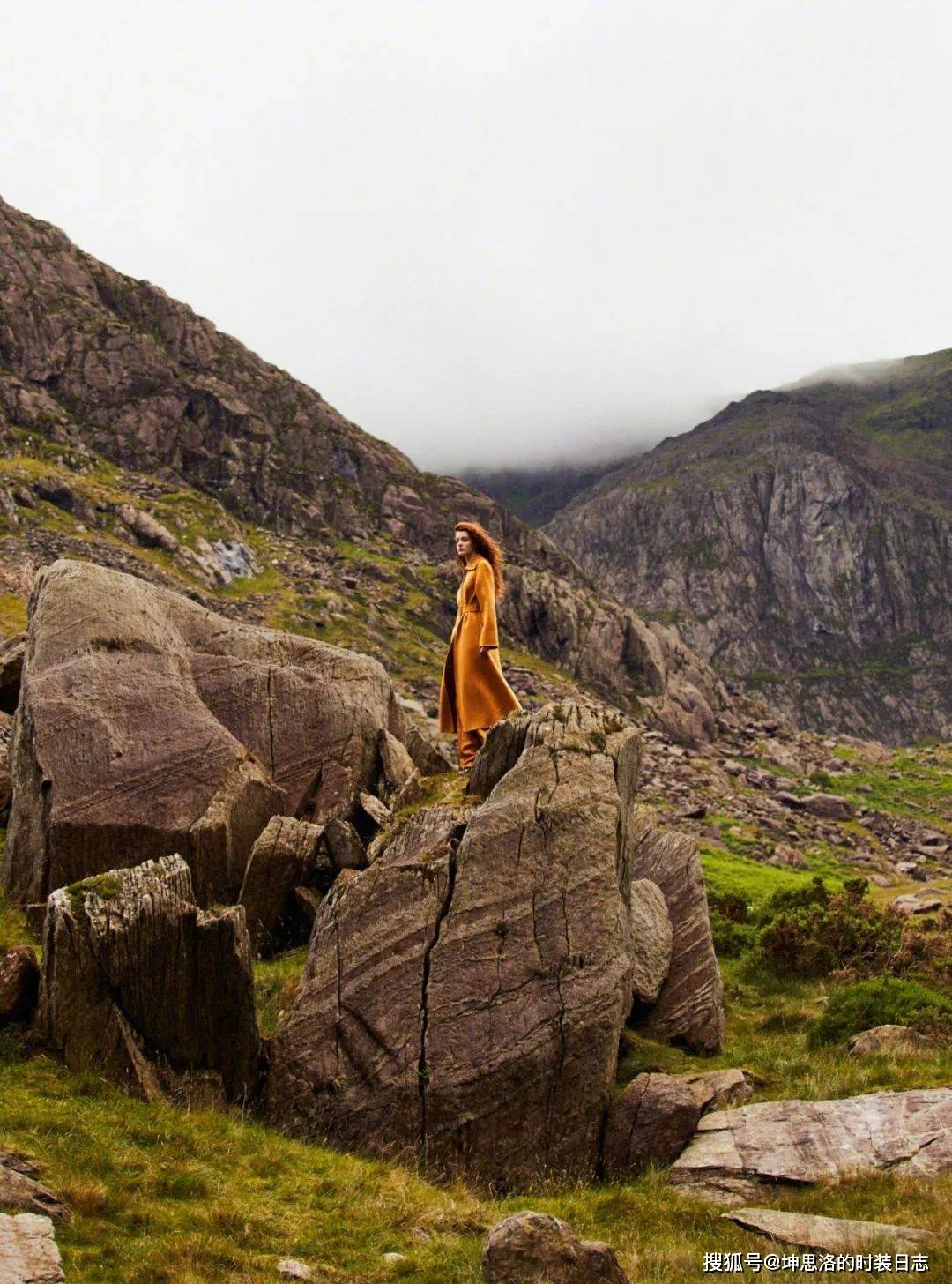 摄影 英国版时尚芭莎2021年十月刊时装大片合辑 浪漫秋日风景