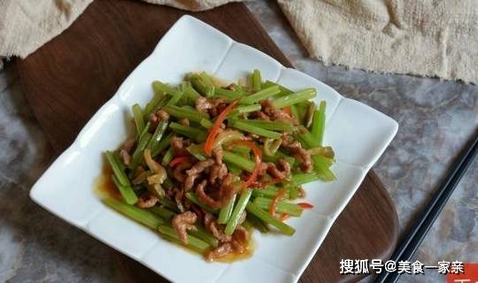怎么把肉炒得熟嫩一点 4f4b40315b294fdfac7f74bac0ad3cf3.jpeg