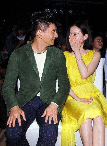 八卦|刘诗诗和吴奇隆一同现身医院，是怀了二胎，还是身体健康问题？