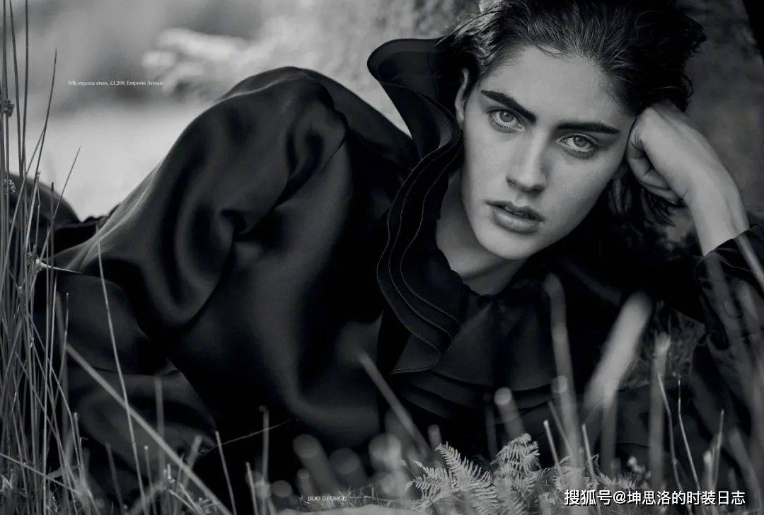 摄影 英国版时尚芭莎2021年十月刊时装大片合辑 浪漫秋日风景