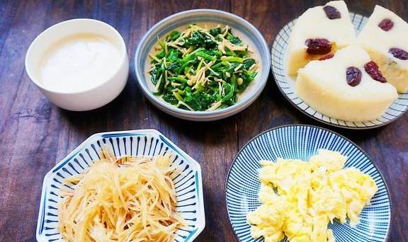 煎饼|家有小学生，早餐不凑合，七天不重样，营养均衡味道好