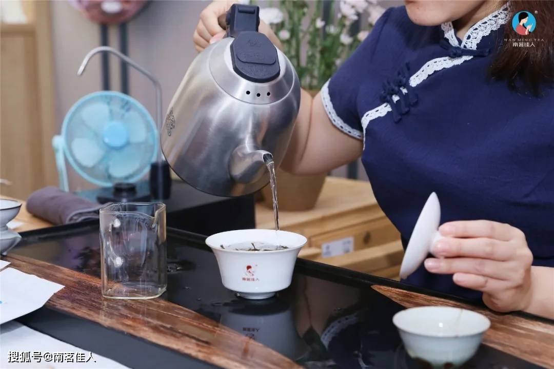 滋味|挂杯香浓烈的茶就是好茶吗？