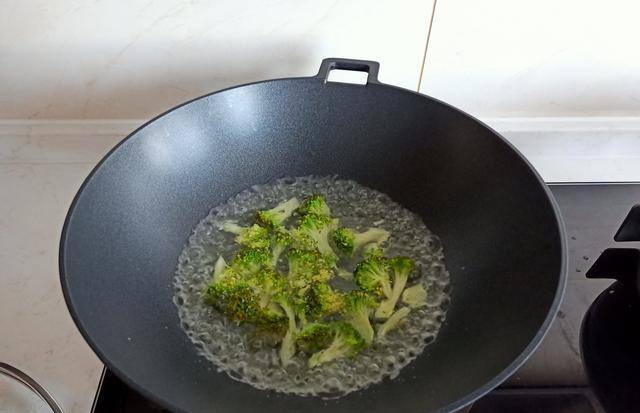 新世界|夏天如何优雅地做一桌早餐?发朋友圈,网友大嚷:打开新世界