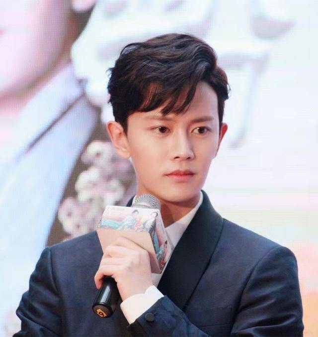 因为|他从小透明到“顶流”仅用10天，因结婚生子掉粉30万，如今再爆红2