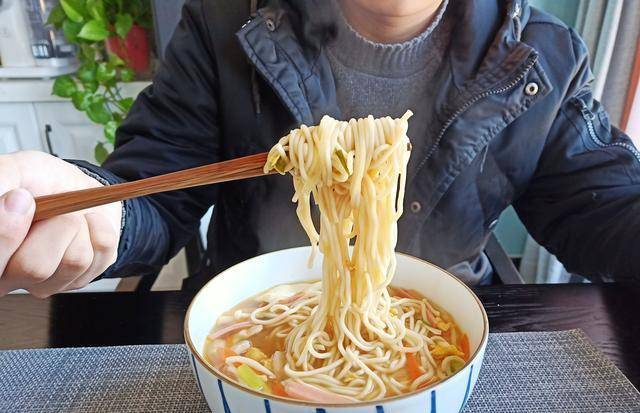 面条怎么做才能特劲道 6b19535820964e92986fdfe2907b6922.jpeg