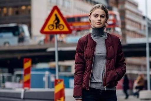 感觉 短款外套才更时髦!上身显瘦又时髦,小姐姐妥妥的时髦精