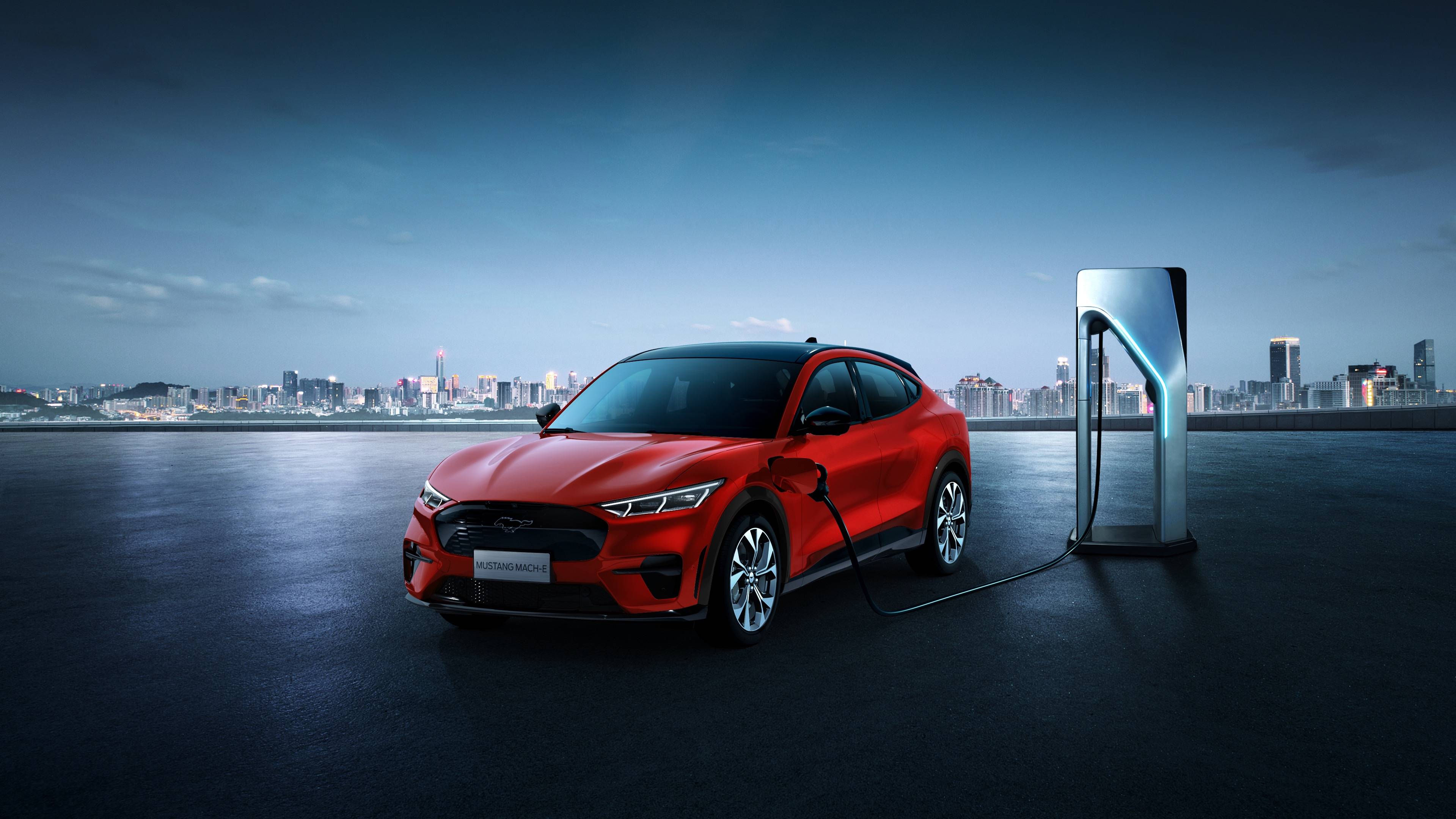 "mustang mach-e gt意在为新能源汽车市场注入激情,"福特中国电动车