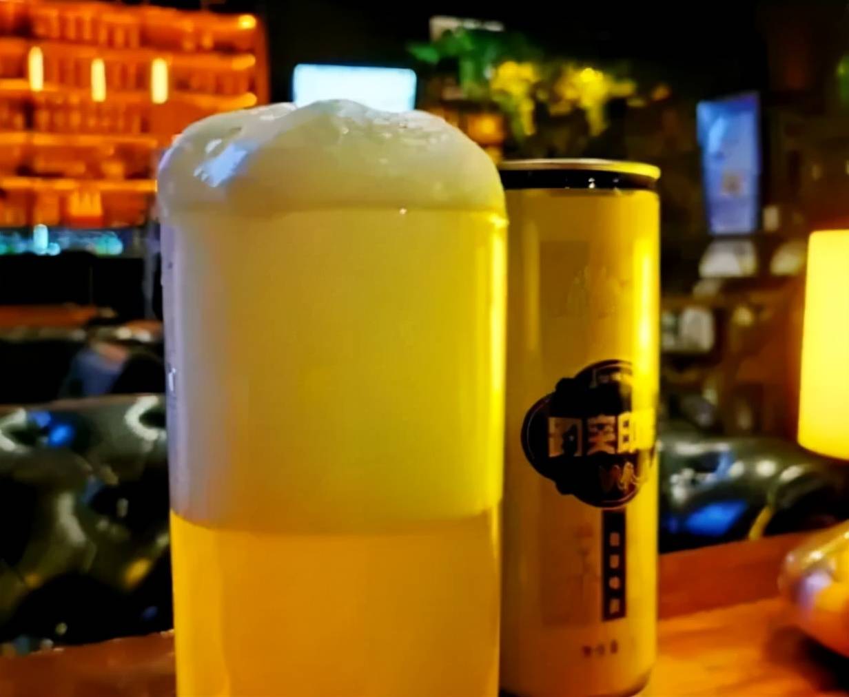 济南人就喝咱济南的啤酒承载着黑趵情结的趵突印象精酿