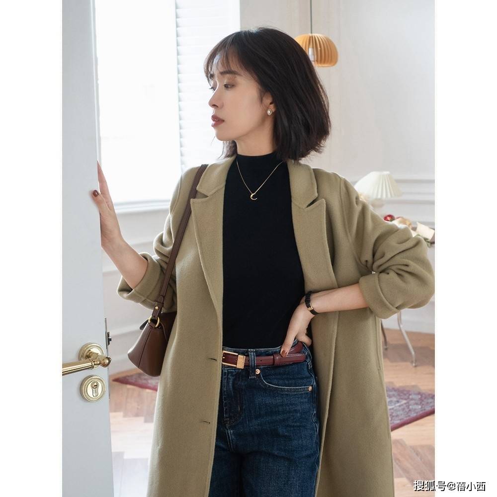 下装 建议中年女性多备这3件单品，轻松解决秋冬搭配烦恼，优雅又自信