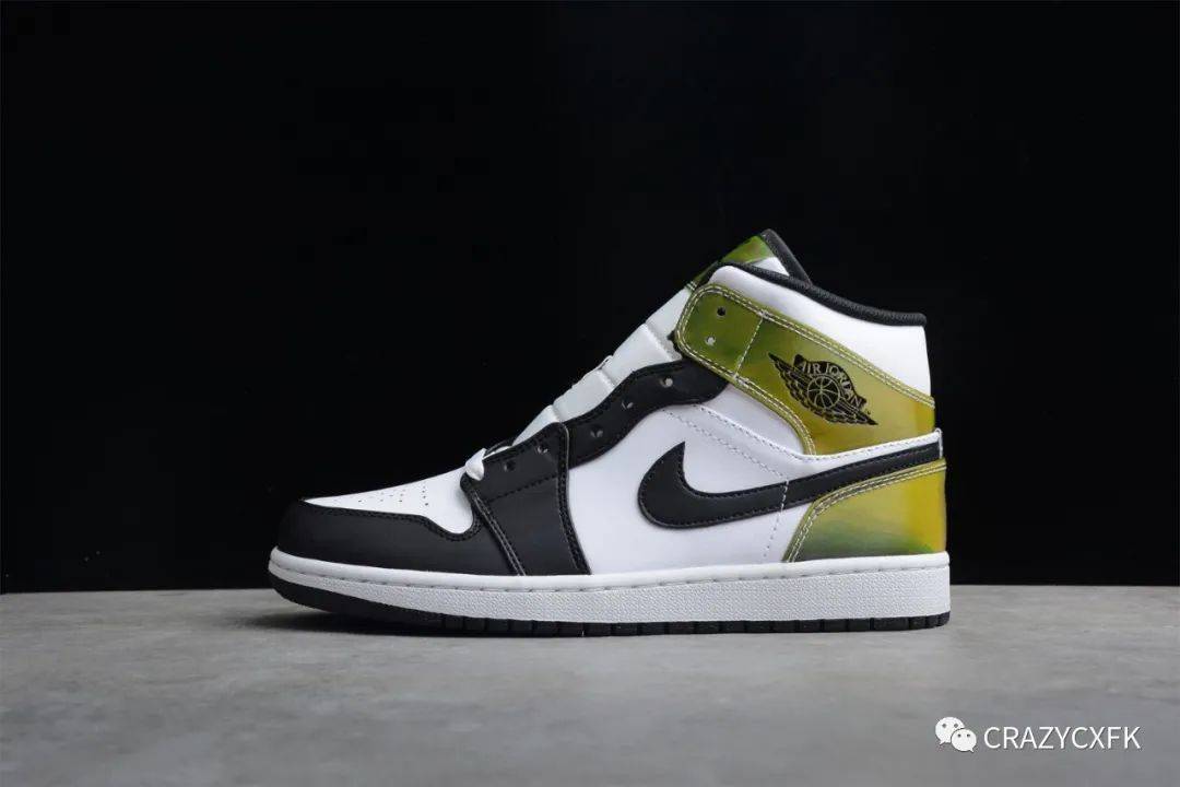 黑色 乔丹 Air Jordan 1 Mid Heat Reactive 白黑彩热感应中帮运动鞋