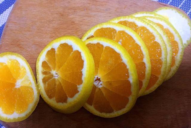 很漂亮|橙子直接烤成干，用来泡水喝香甜爽口，做给家人吃