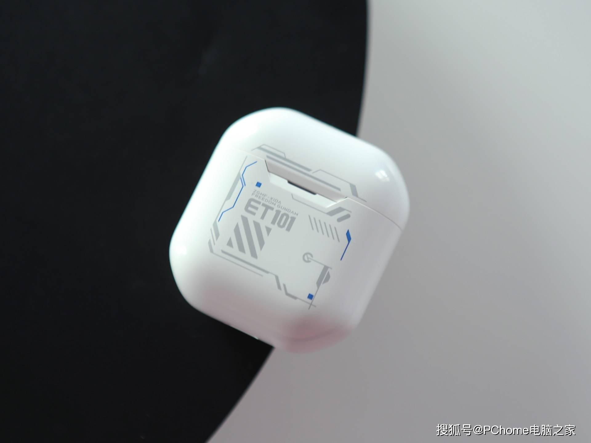 黑鲨凤鸣真无线蓝牙耳机体验 超低延迟确认敌人方位更快速