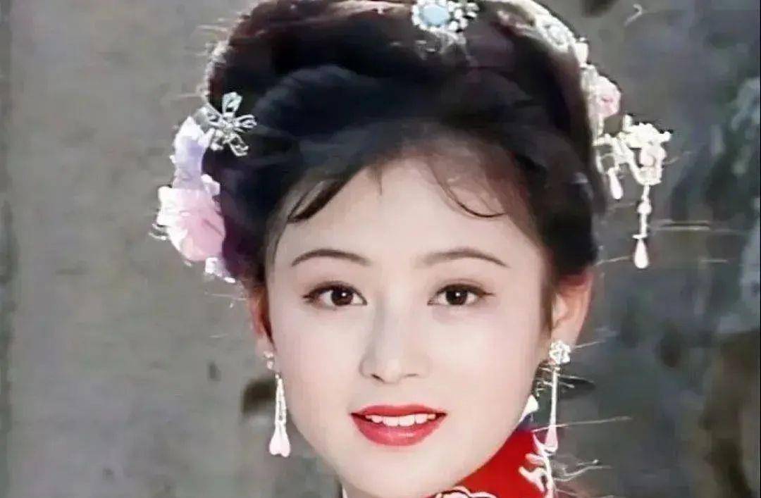 蒋勤勤母亲都是高颜值女星,孩子却个个长相平平,遗传真是门玄学啊