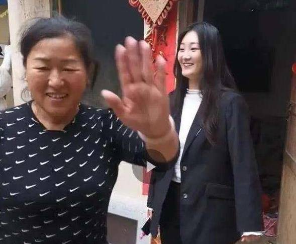 7a4015180ba64717b09858678dfb4ee3.jpeg