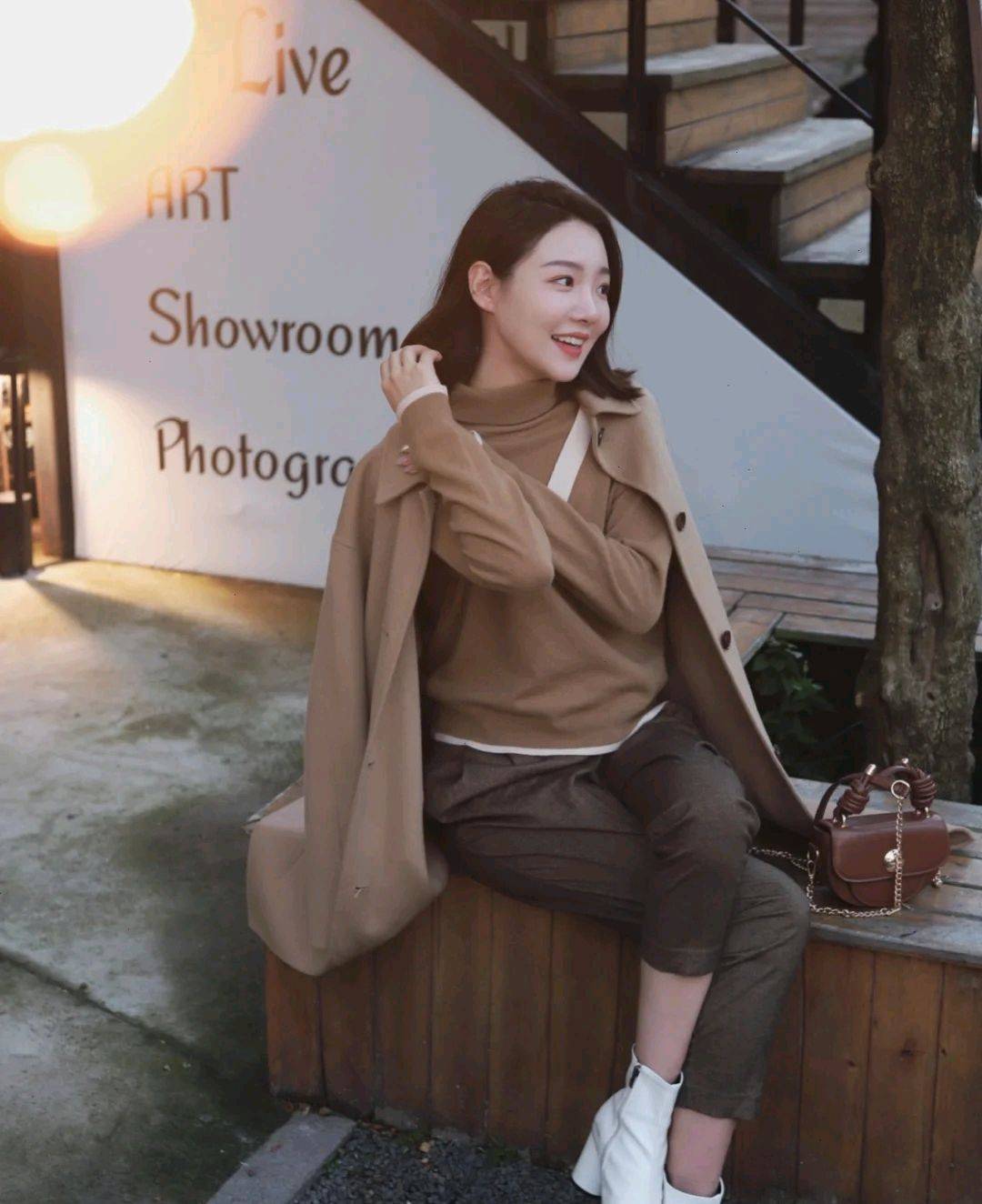 风景线 谁说穿基础款不好看的?只要会搭配,轻松成为街角的靓丽风景线