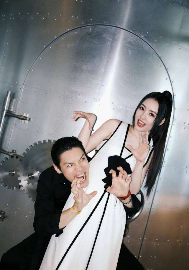 黑色 郭碧婷成豪门阔太彻底大变！穿连体装气场赢过老公，又开始备孕了