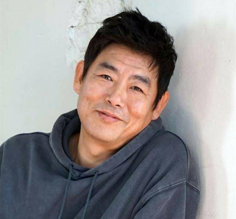 韩国丑大叔演员图片