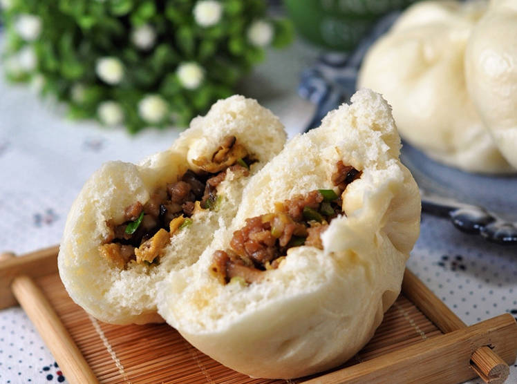 包子|我的早餐！老家的包子咸菜豆腐脑，外地的馅饼粥，偶尔凑合不吃！