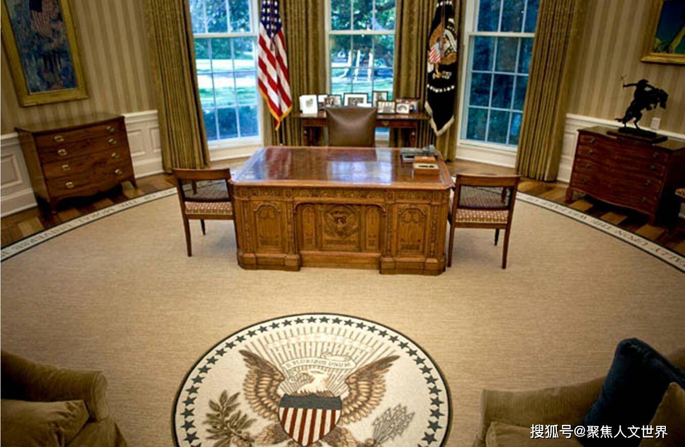 在椭圆办公室中,有一张"坚毅桌",它的来历传奇而曲折_詹姆斯·巴丁顿