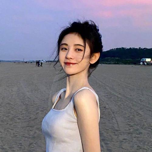 曲线美新依美美容：钓系纯欲风绝了！注意这3点，你也能又纯又撩！
