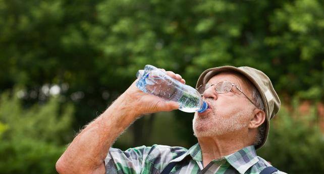 控制|血糖超过多少需要用药物来控制？长期血糖超高，有哪些危害？