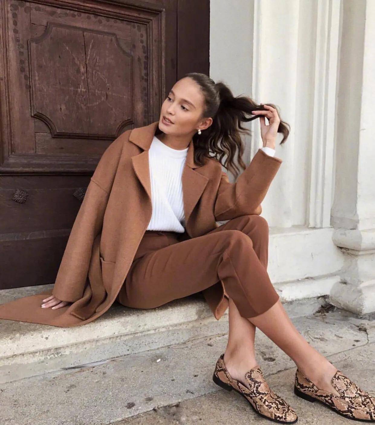 奶油色 穿衣搭配也需要颜色的氛围感，高雅的大地色正当时，赶紧穿起来！