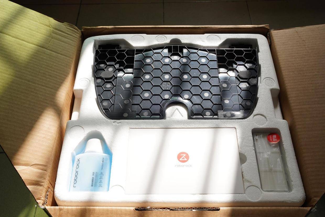 原创8000字深度评测石头g10自清洁扫地机器人告诉你它究竟值不值