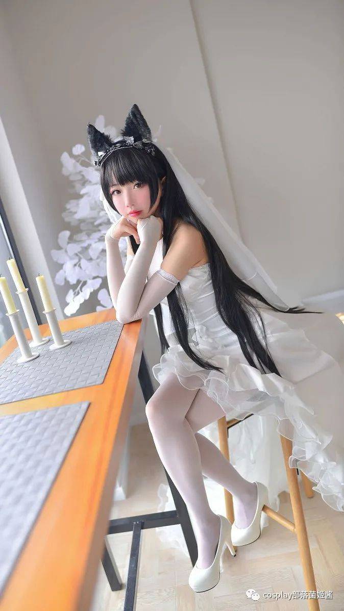 cos:碧蓝航线婚纱爱宕@雪琪