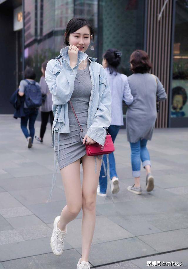 裙子 时尚穿搭：轻松穿出别具一格的时尚感