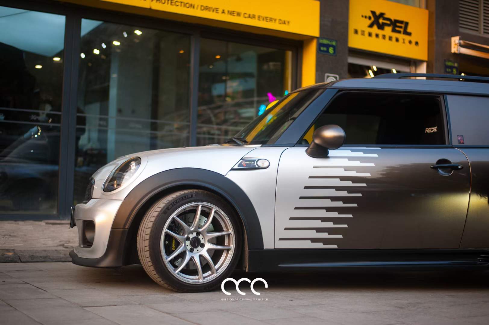 宝马mini全车漫彩改色膜petgt银典藏版亚面重金属金棕