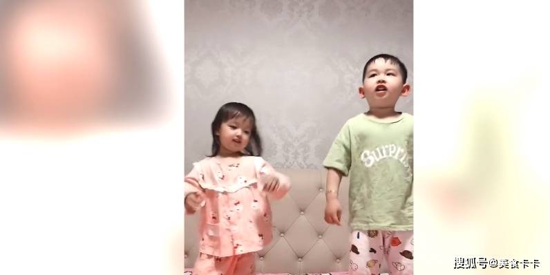 家长|哥哥有了妹妹之后,就开始放飞自我,网友:俩兄妹好可爱!