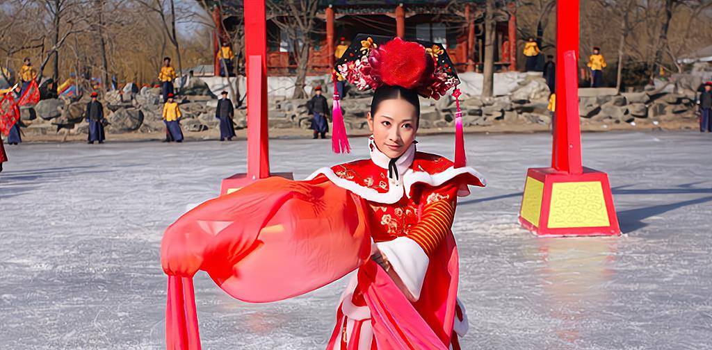 冰上|《甄嬛传》：安陵容再次得宠，跳的并非是冰嬉，而是纯元的惊鸿舞