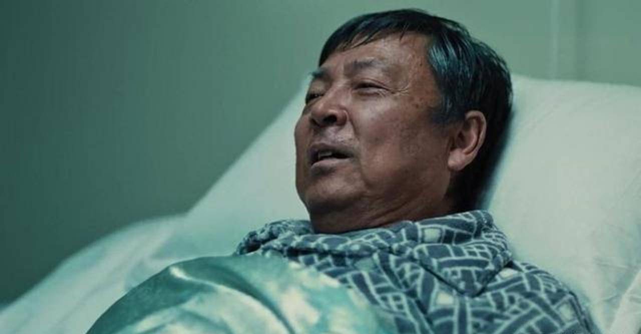 丁永利|《双探》尝试拼接案件原貌，范晓媛只是观众追剧的诱饵：悬崖挂壁