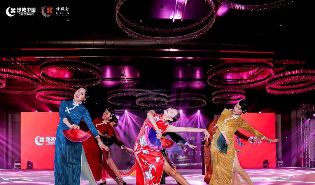 年华 花样的年华，如诗如花亦如歌