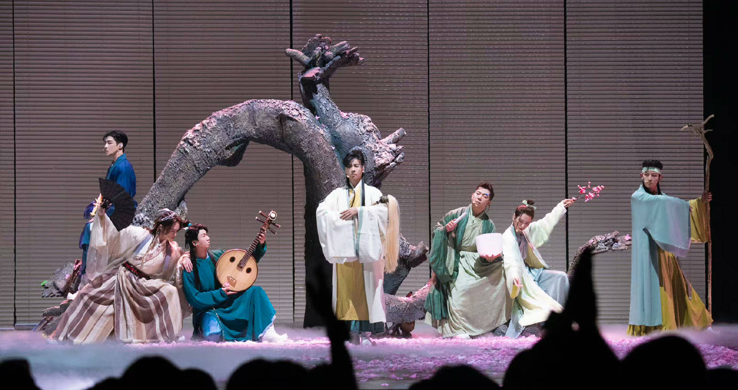 张晋|《哥哥》五公分组引争议，大湾区哥哥被拆散，李承铉阵营输在了起跑线