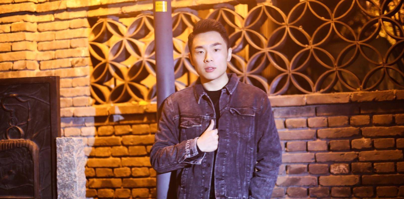 小剧场|张九南灵活抖包袱，不愧是从小剧场一步一个脚印走出来的相声艺人