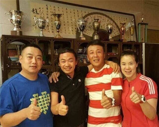 女儿|难怪孙颖莎教练去带女儿！王楠5岁女儿有出息，刚学1年球就打混双