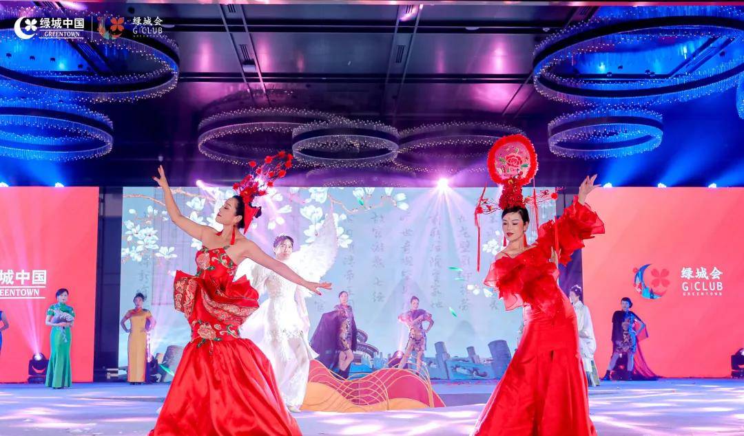 年华 花样的年华，如诗如花亦如歌