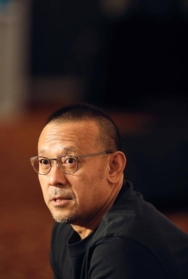 因为|58岁的姜文,从娱乐圈清流,到如今和关晓彤合作跌倒,真不应该