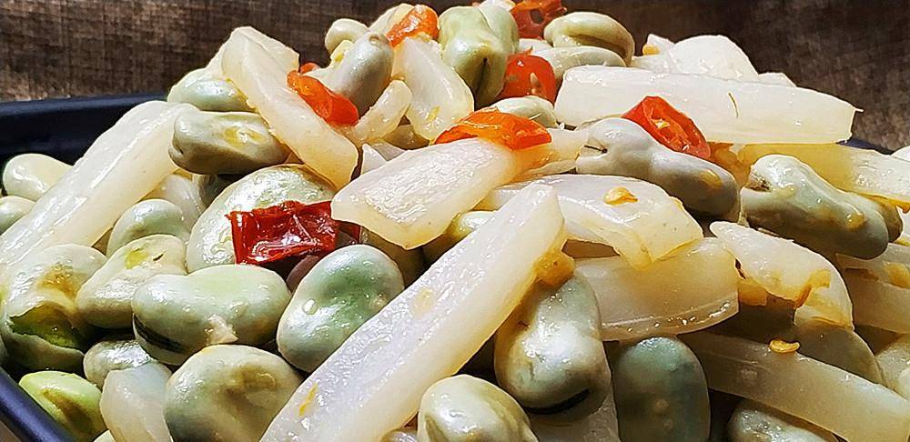 农村用来喂猪的牛皮菜 这样炒味道鲜香 香辣下饭 成本不到3元 蚕豆 全网搜