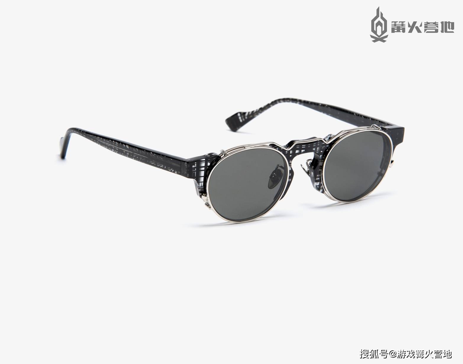 小岛秀夫携手jfrey推出联名眼镜