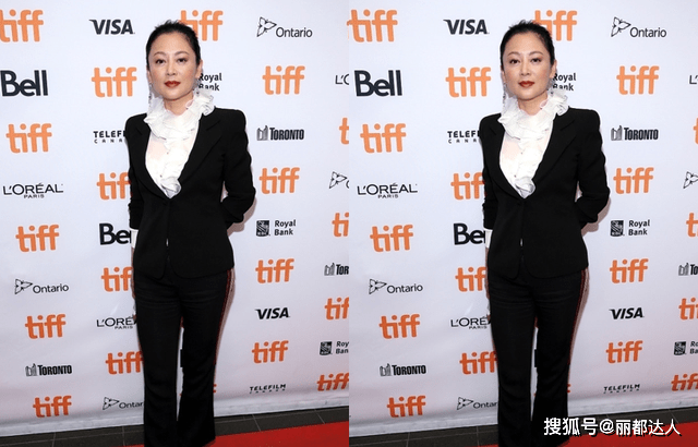 黑色 陈凯歌老婆“淡妆模样”太憔悴，穿得也挺素，但丰腴身材太吸睛