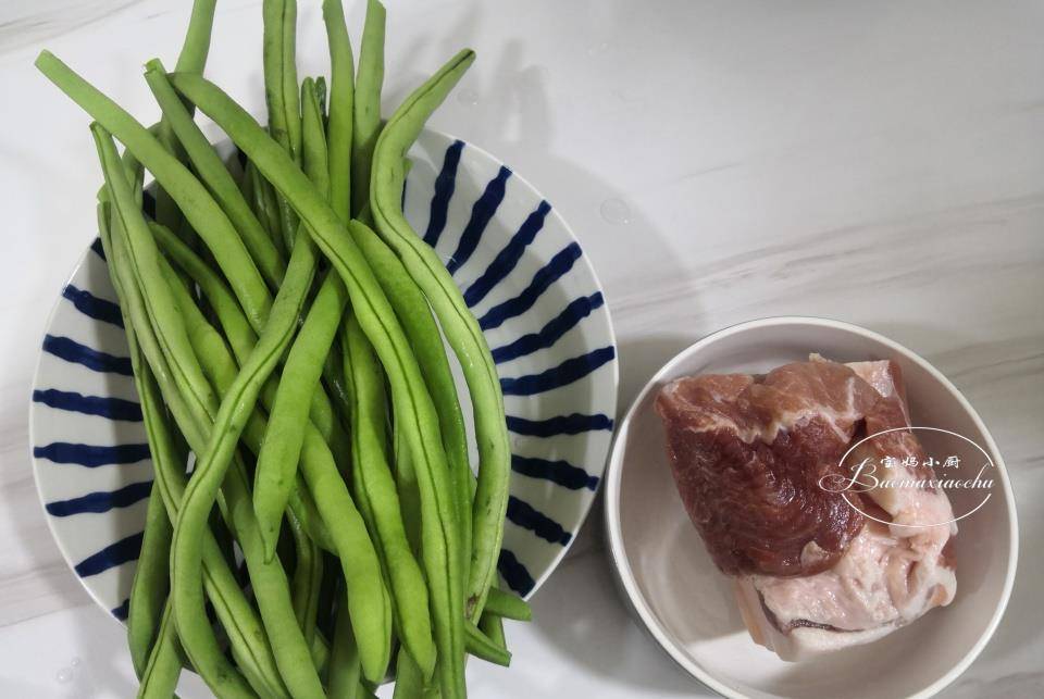 齐平|懒人饭，电饭煲做豆角肉饭，上桌香飘四溢，又学会了一道着迷美食